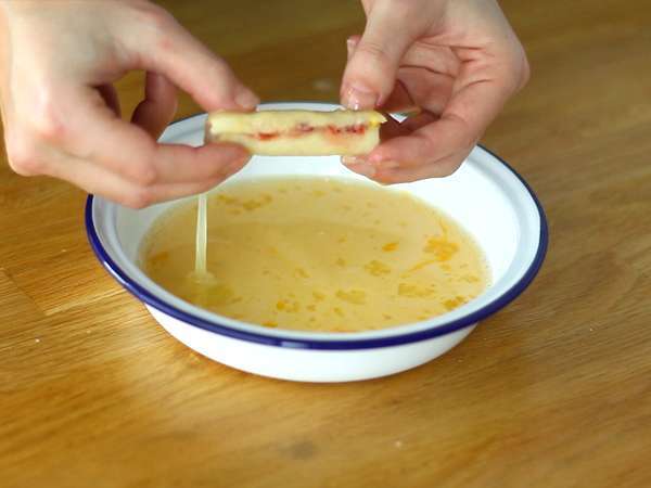 Roti dibungkus dengan selai - Persiapan langkah 3