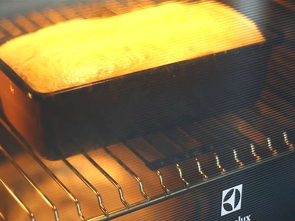 Kue susu kental manis yang lezat dan lembab - Persiapan langkah 3