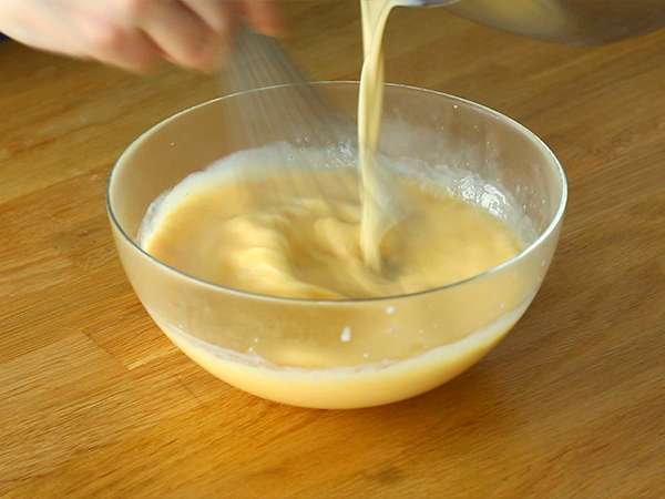 Flan dengan susu kental manis - Persiapan langkah 3