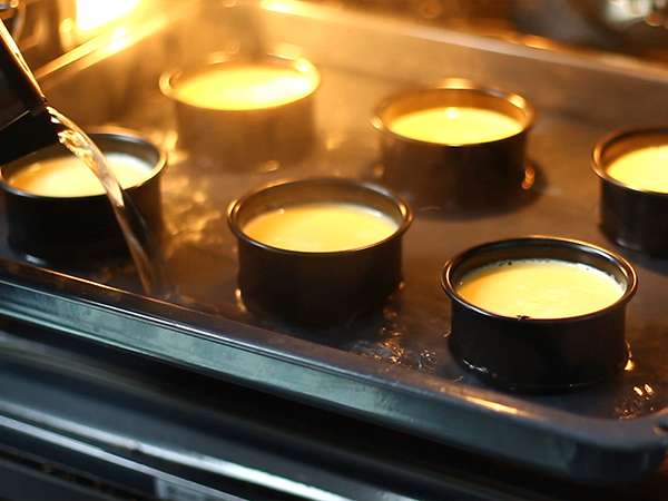 Flan dengan susu kental manis - Persiapan langkah 4