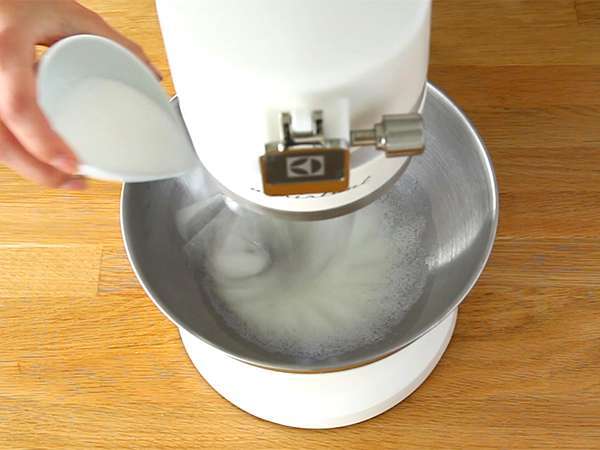 Biskuit spons yang mudah - Persiapan langkah 1