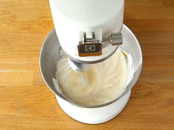 Biskuit spons yang mudah - Persiapan langkah 3