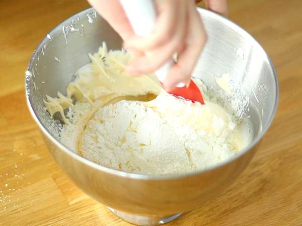 Biskuit spons yang mudah - Persiapan langkah 4