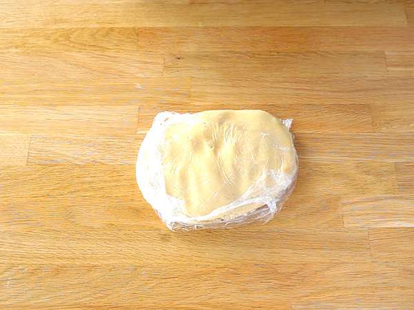 Bagaimana cara membuat kue kering pendek? - Persiapan langkah 4