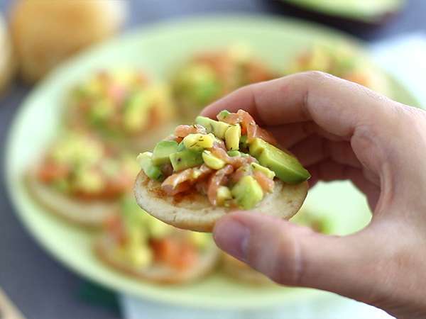 Roti panggang salmon dan alpukat - Persiapan langkah 4