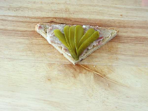 Roti panggang dengan rillettes dan ketimun - Persiapan langkah 4