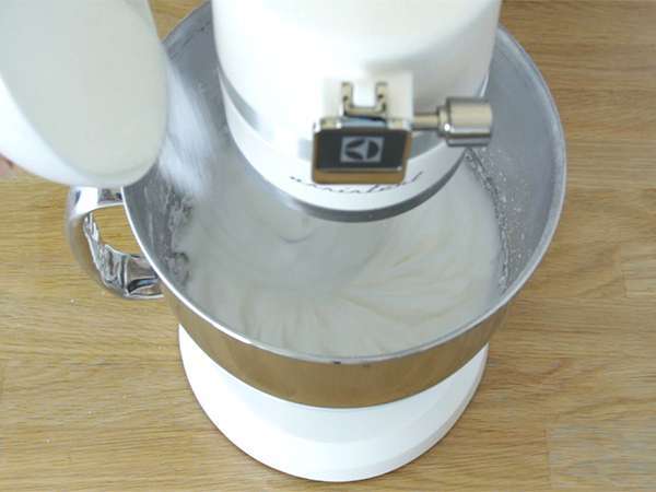 Cokelat Merveilleux - Persiapan langkah 1