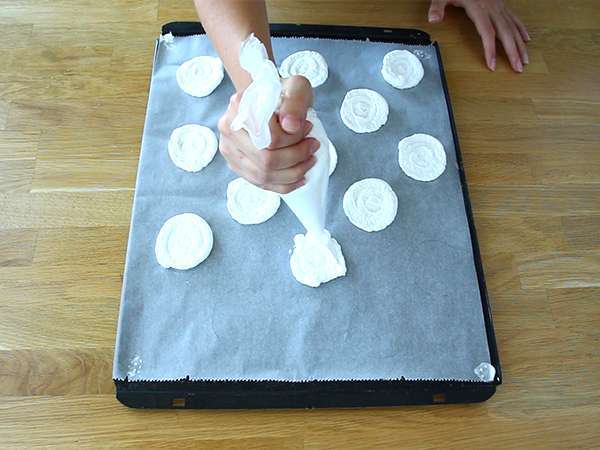 Cokelat Merveilleux - Persiapan langkah 2