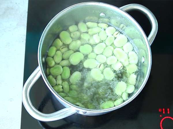 Salad kacang panjang dengan bacon - Persiapan langkah 2