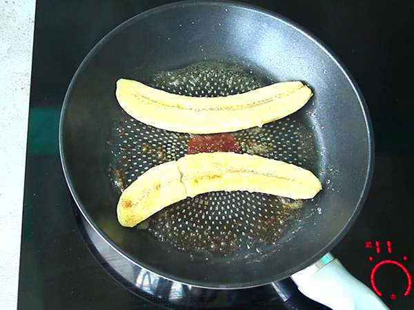 Banana Split, hidangan penutup beku yang terkenal - Persiapan langkah 1