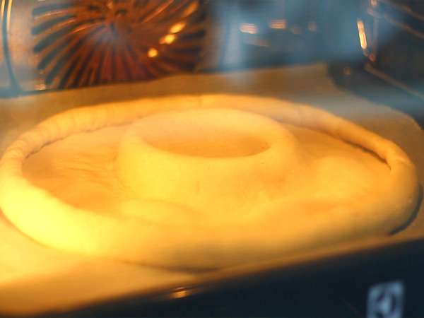 Pizza dengan Kit Kat dan yoghurt Chocolate Danette - Persiapan langkah 3