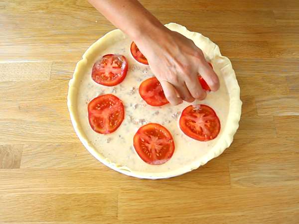 Quiche tuna dan tomat - Persiapan langkah 3