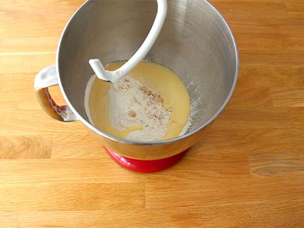 Croissant dengan susu kental manis - Persiapan langkah 1