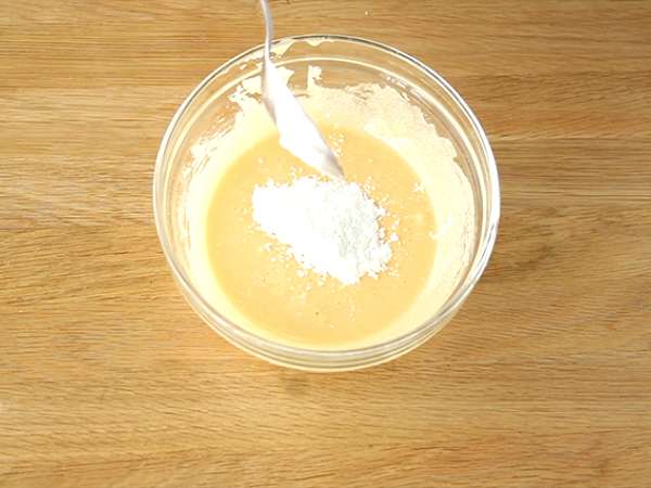 Makanan penutup krim vanila yang cepat dan mudah - Persiapan langkah 2