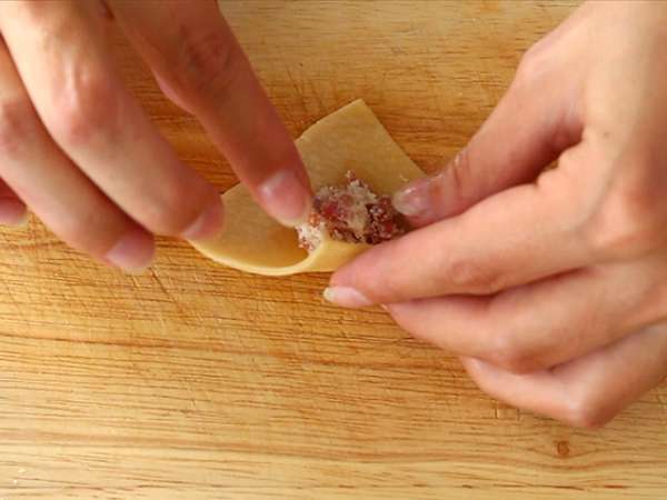 Tortellini dengan parmesan, ham, dan kemangi - Persiapan langkah 6