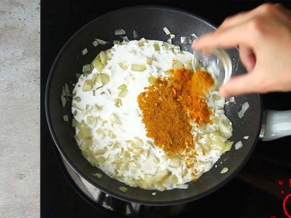 Kari udang dengan santan - Persiapan langkah 2