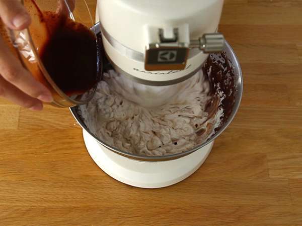 Es cappucino, hidangan penutup kopi yang lezat - Persiapan langkah 2