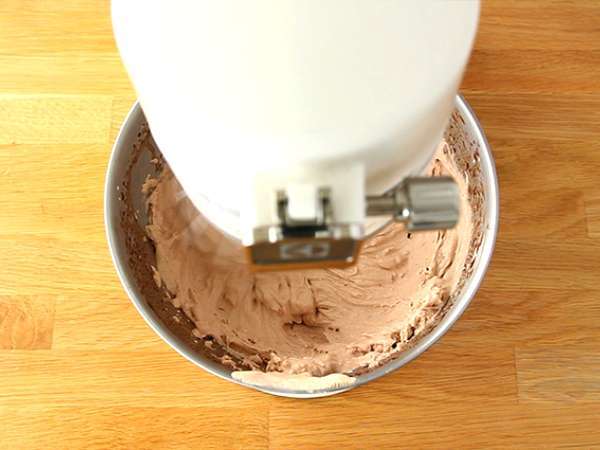 Es cappucino, hidangan penutup kopi yang lezat - Persiapan langkah 3