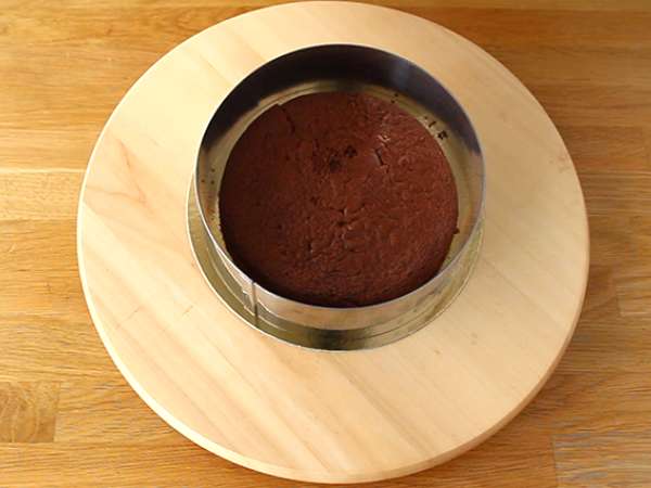 Resep Black Forest dijelaskan secara rinci - Persiapan langkah 5