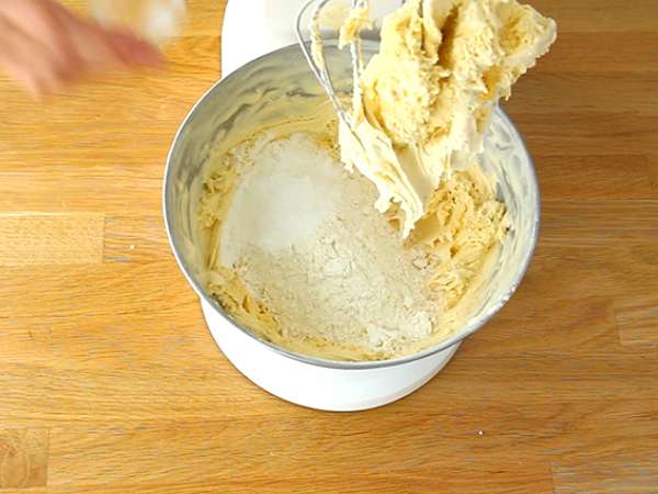 Kue es krim, resep yang mudah dan bebas limbah - Persiapan langkah 2