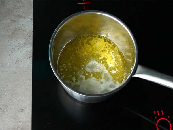 Kue choux dengan foie gras dan bawang bombay - Persiapan langkah 1