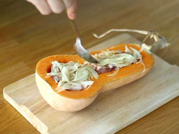 Courgiflette - Gaya tartiflette labu butternut - Persiapan langkah 2