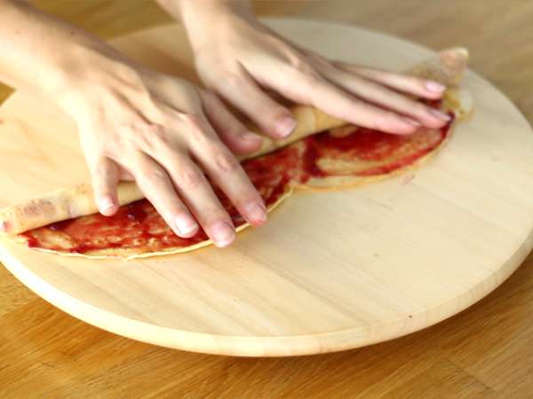 Log crêpe raspberry cokelat putih - Persiapan langkah 4