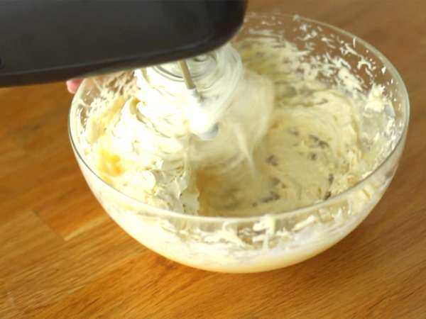 Log crêpe raspberry cokelat putih - Persiapan langkah 8