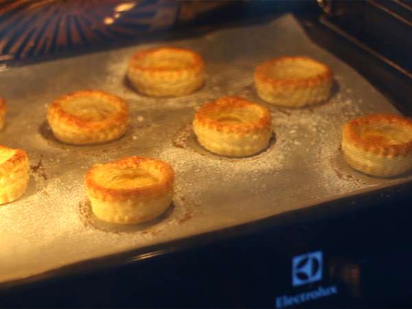 Raspberry dan mascarpone vol au vents - Persiapan langkah 3