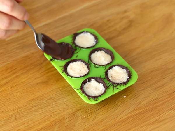 Cokelat isi kelapa ala Bounty - Persiapan langkah 4