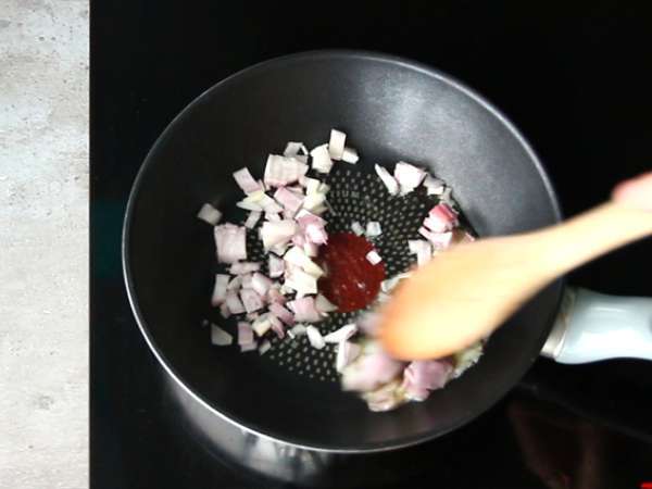 Roti manis daging sapi muda dengan morels - Persiapan langkah 3