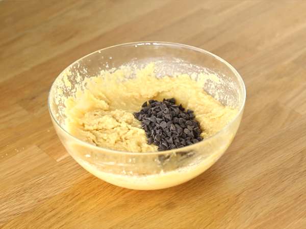 Kue raja mini dengan kepingan cokelat - Persiapan langkah 4