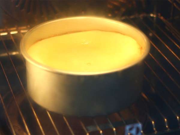 Kue keju susu kental manis dengan kolak buah merah - Persiapan langkah 4