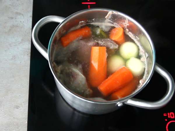 Pot-au-feu, hidangan klasik yang sederhana - Persiapan langkah 2