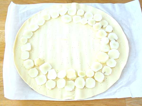 Kue puff pastry tart dengan artichoke Yerusalem - Persiapan langkah 2