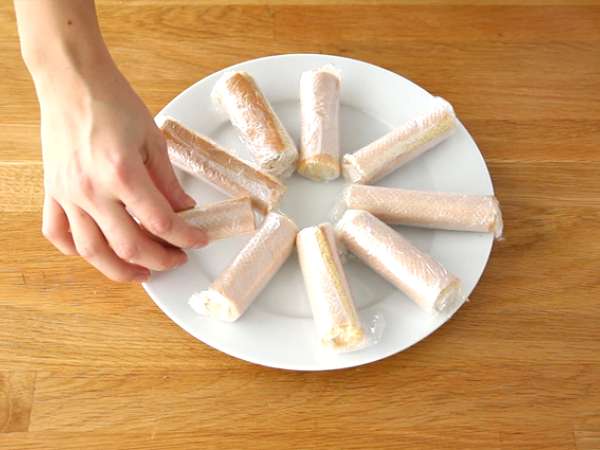 Roti gulung mini stroberi, Macan Merah Muda - Persiapan langkah 5