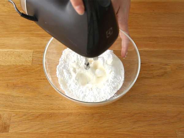 Roti gulung mini stroberi, Macan Merah Muda - Persiapan langkah 6