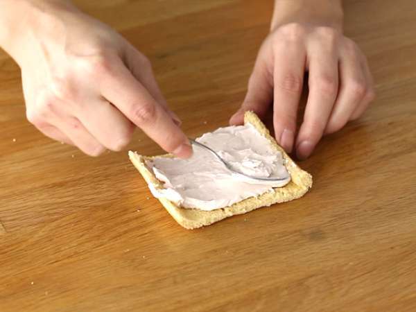 Roti gulung mini stroberi, Macan Merah Muda - Persiapan langkah 7