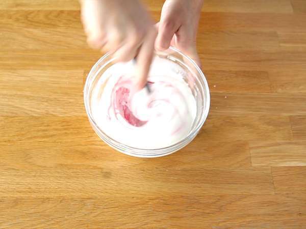 Roti gulung mini stroberi, Macan Merah Muda - Persiapan langkah 9