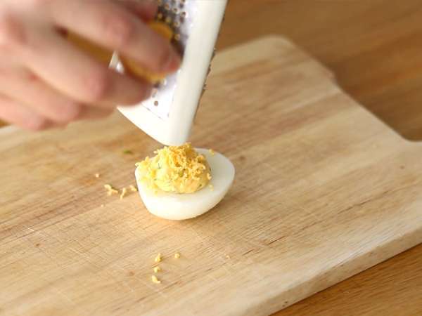 Telur Mimosa, tersedia dalam 4 versi - Persiapan langkah 4