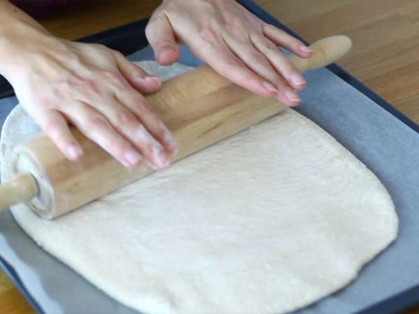 Focaccia, roti Italia dengan rosemary - Persiapan langkah 3