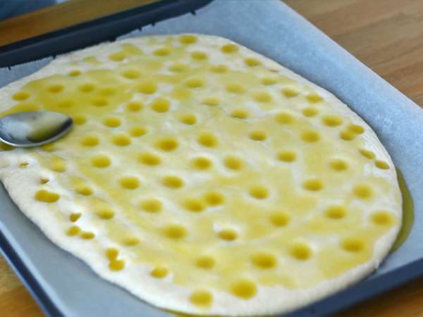 Focaccia, roti Italia dengan rosemary - Persiapan langkah 5