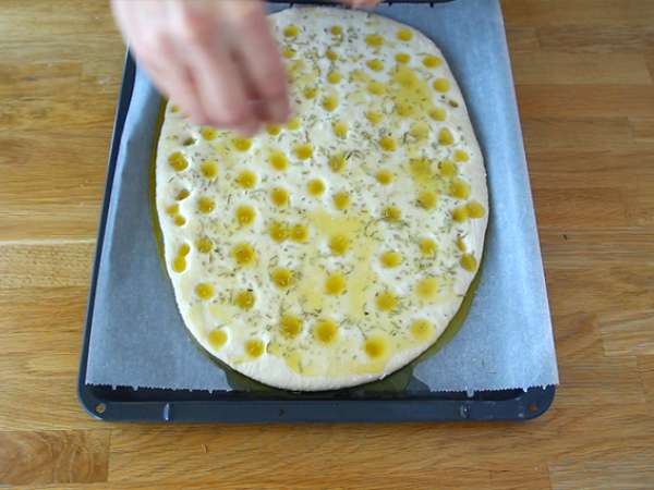 Focaccia, roti Italia dengan rosemary - Persiapan langkah 6