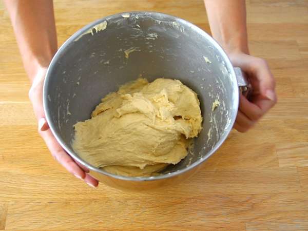 Brioche Cina, diisi dengan puding dan keping cokelat - Persiapan langkah 2