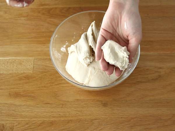 Roti pizza dengan isian ham dan keju - Persiapan langkah 3