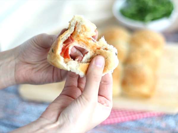 Roti pizza dengan isian ham dan keju - Persiapan langkah 8