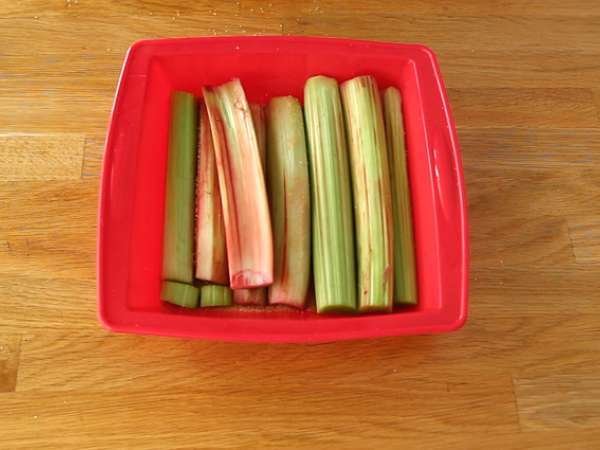 Kue rhubarb terbalik - Persiapan langkah 3