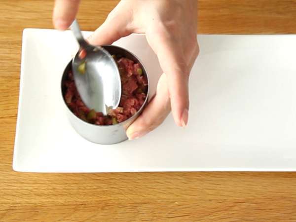 Steak daging sapi tartare - Persiapan langkah 3