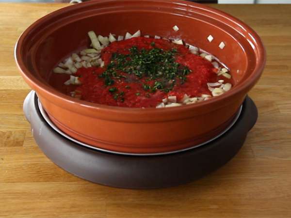 Tajine kefta (bakso cincang dengan bumbu dan rempah-rempah) - Persiapan langkah 1