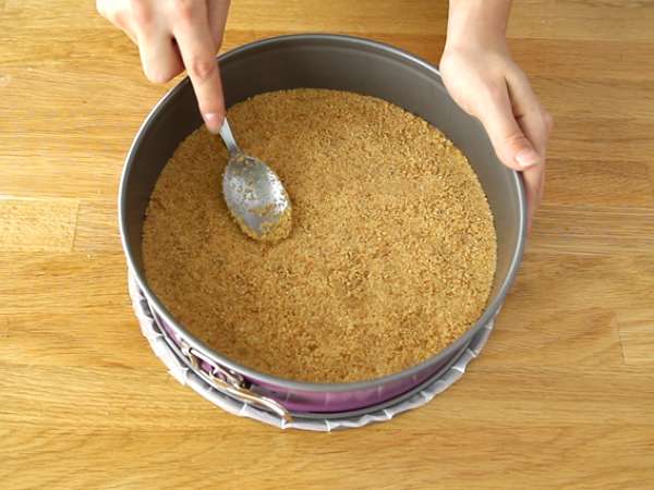 Bavarois raspberry cokelat putih (langkah-langkah dan video) - Persiapan langkah 2